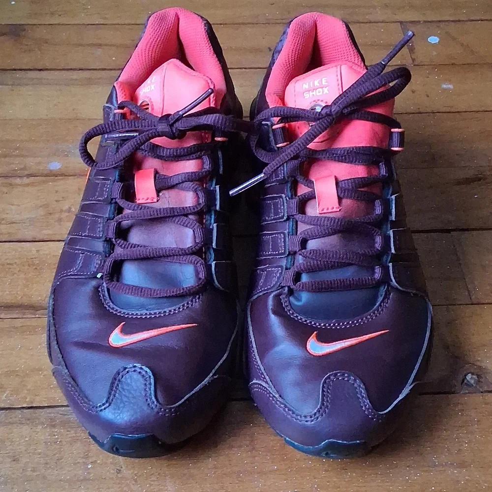 Nike Shox Size 7 - Picture 2 of 10